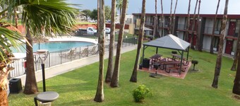 Red Roof Inn Corpus Christi North - Near Downtown
