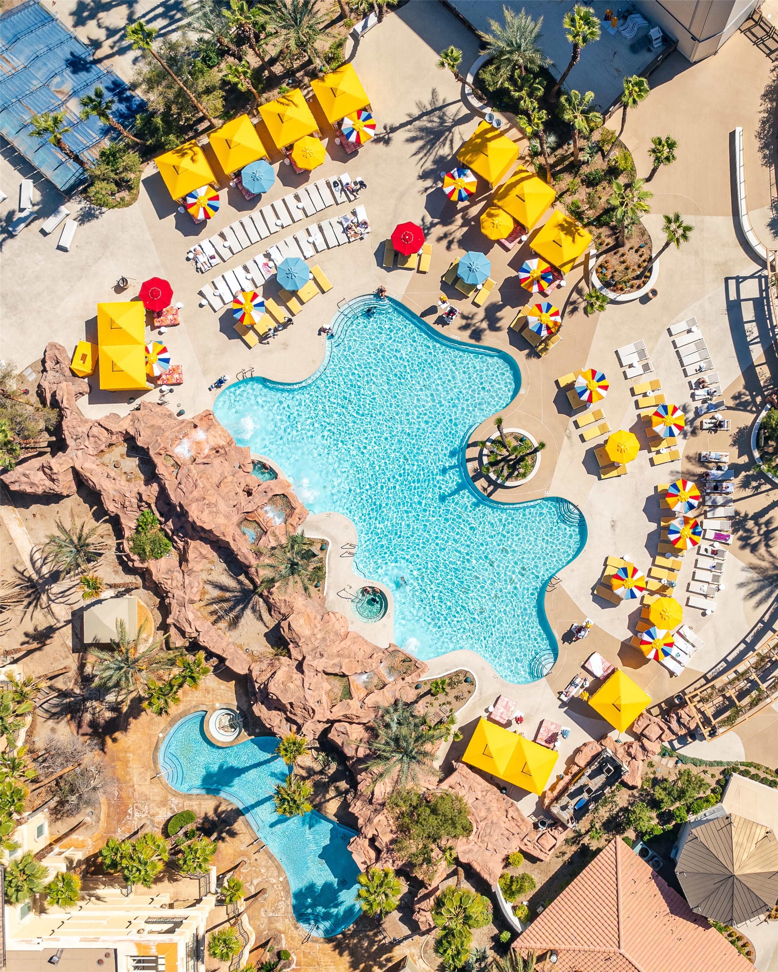 Seasonal outdoor pool, open 9:00 AM to 6:00 PM, cabanas (surcharge)