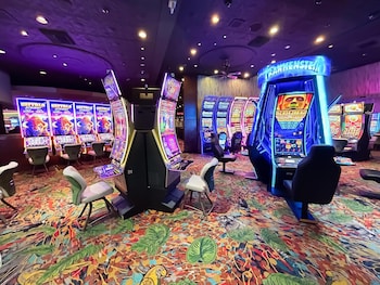 Sports facility at Rio Hotel & Casino, a Destination by Hyatt Hotel