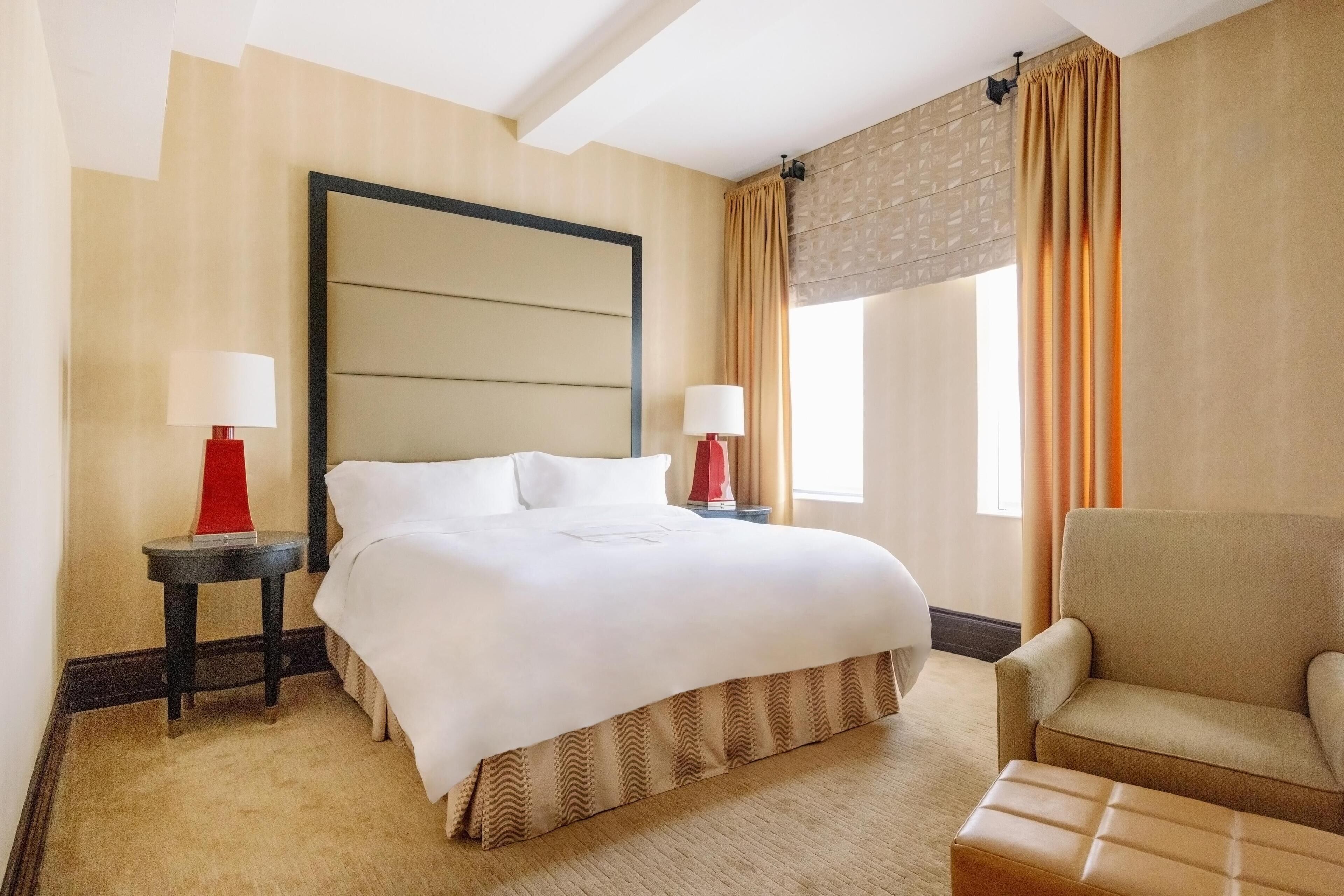 Deluxe Room, 1 King Bed