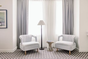 Premium bedding, in-room safe, desk, blackout curtains