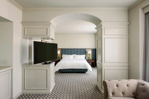 Superior Room, 1 King Bed | Premium bedding, in-room safe, desk, blackout curtains