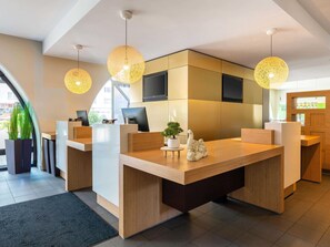 Lobby - B&B HOTEL Bochum Hbf-Süd (Bochum)