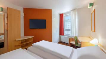 Habitación con 2 camas individuales | Escritorio, cortinas opacas, sistema de insonorización y wifi gratis