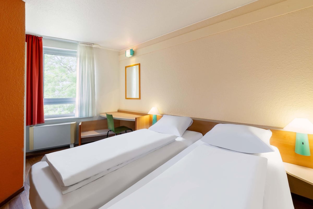 Tomannsrom | Skrivebord, blendingsgardiner, lydisolert og wi-fi (inkludert)