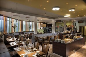 Breakfast area - Best Western Hotel Ambassador (Baunatal)