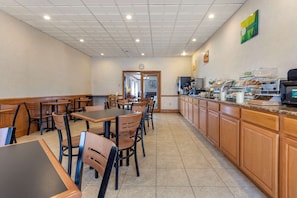 Esmorzar diari continental gratuït