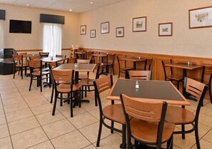 Free daily full breakfast - Quality Inn Selinsgrove (Selinsgrove)