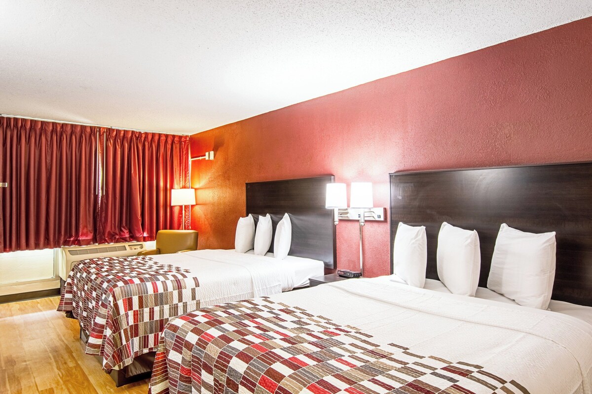 Deluxe Room, 2 Queen Beds, Non Smoking