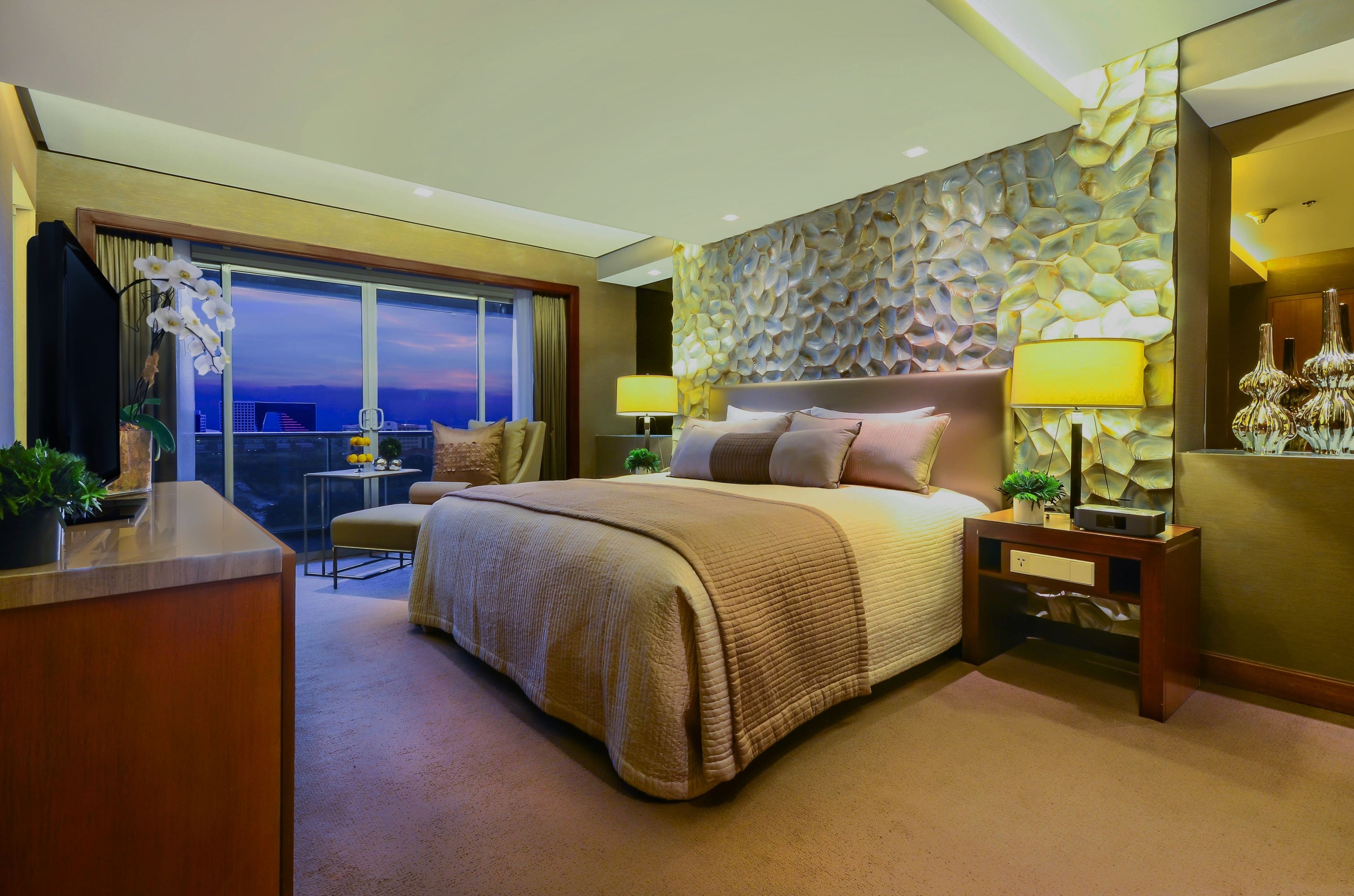 Ropa de cama de alta calidad y minibar 