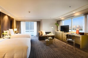 Junior-Suite (Grande) | Hochwertige Bettwaren, Minibar, Zimmersafe, Schreibtisch