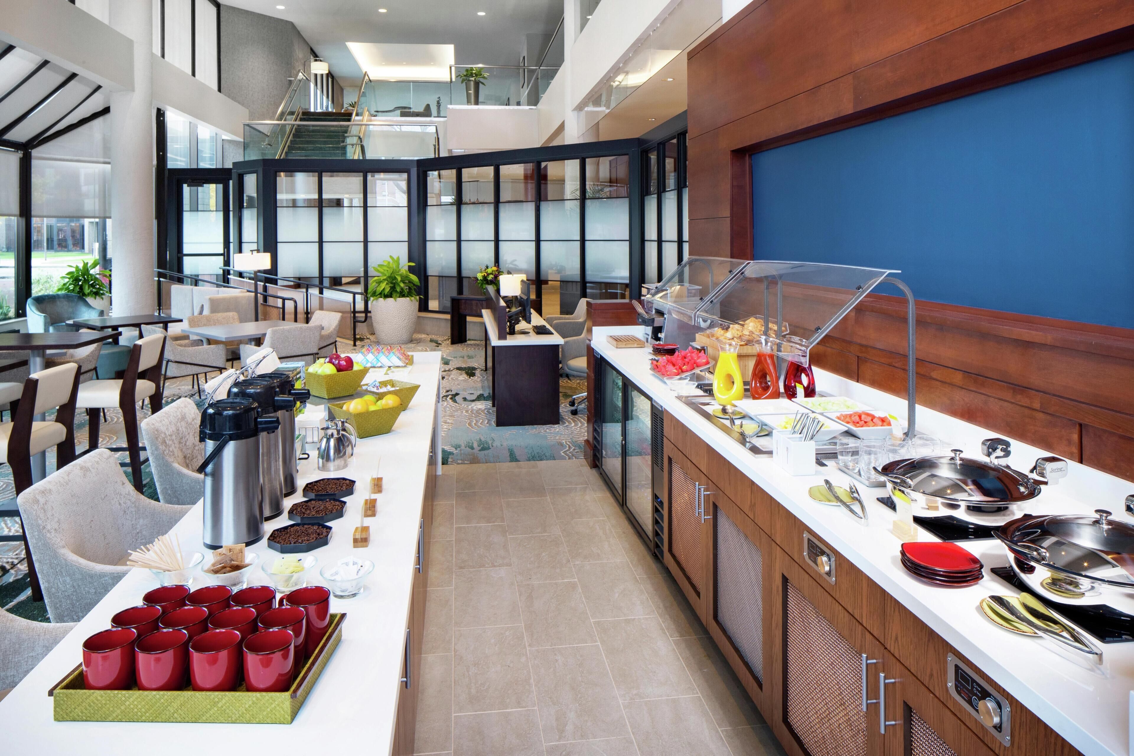 Café da manhã com buffet todos os dias (USD 13.95 por pessoa) 