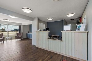 Lobby - Econo Lodge Cherry Point (Havelock)