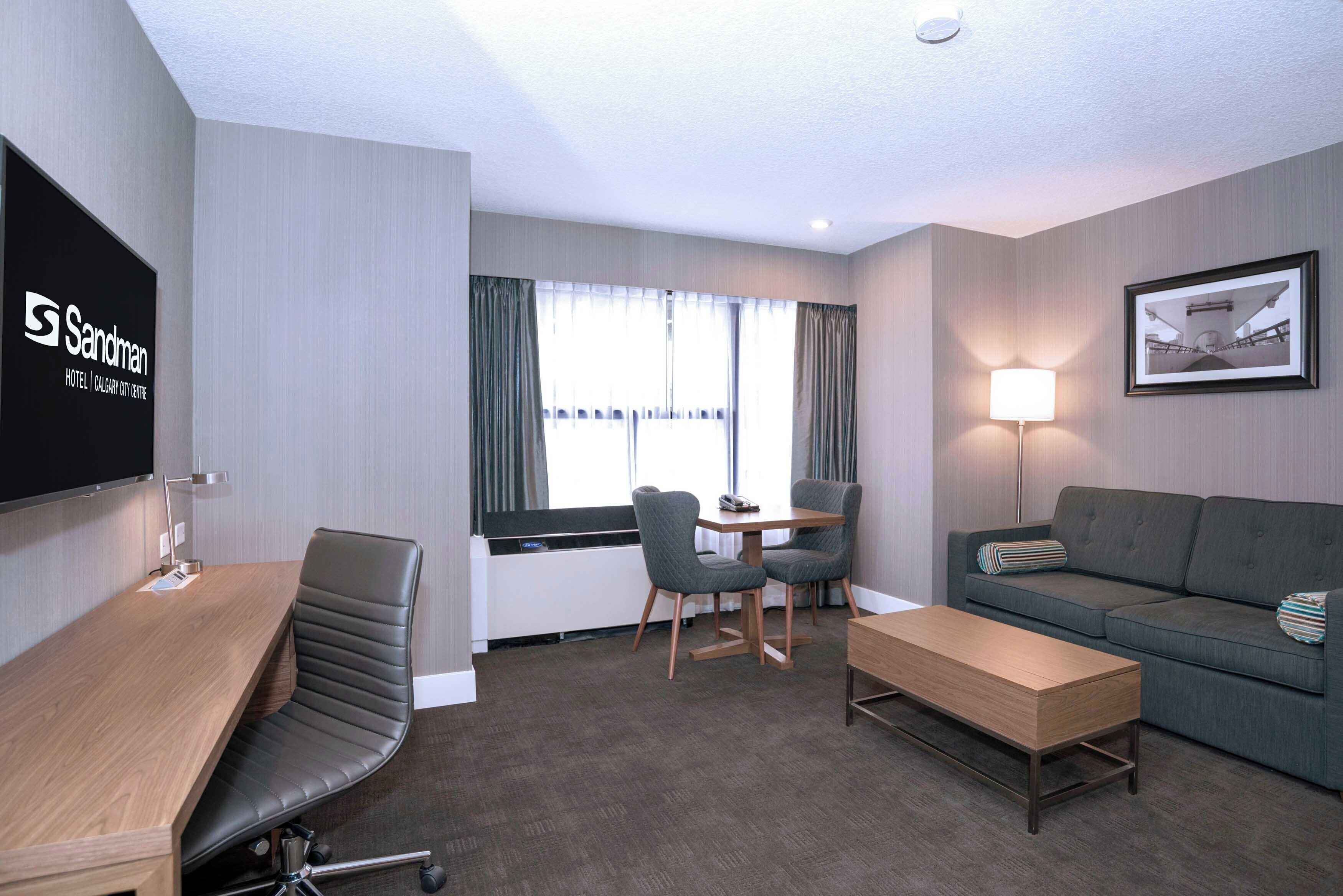 Photo - Sandman Signature Calgary Downtown Hotel