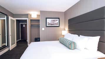 Standard Suite, 1 King Bed with Sofa bed, Kitchenette | Premium bedding, pillowtop beds, in-room safe, desk