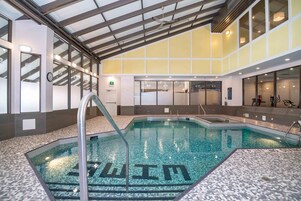 Una piscina techada