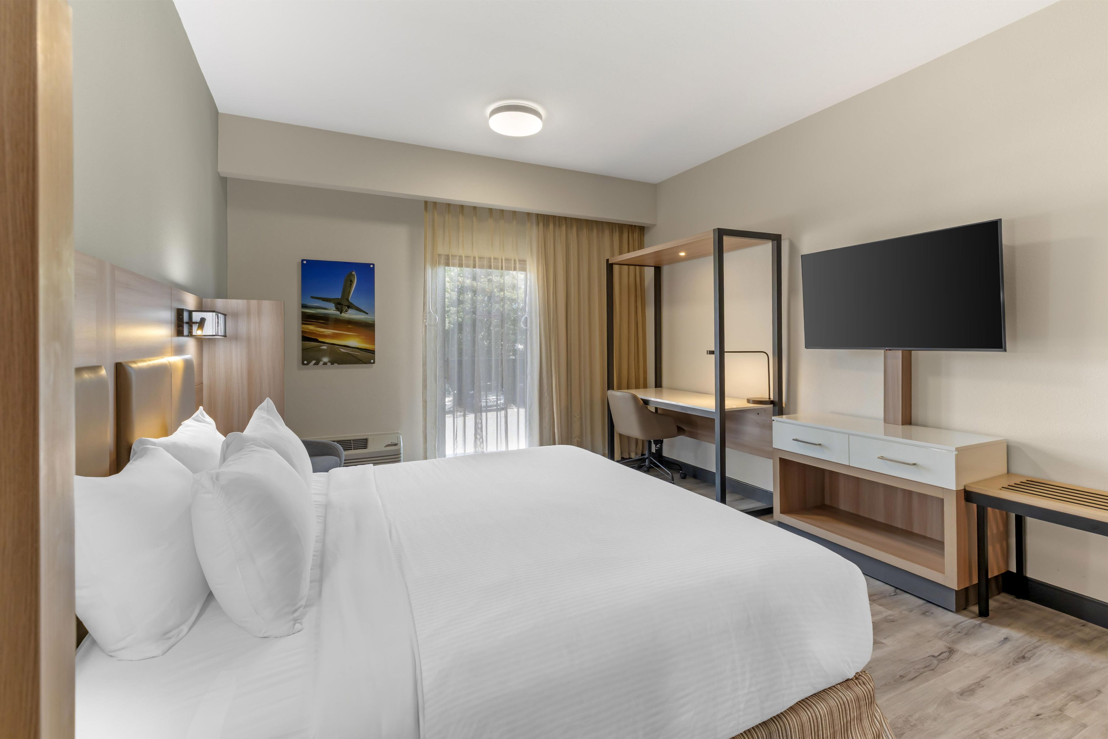 Standard Room, 1 King Bed, Accessible, Non Smoking
