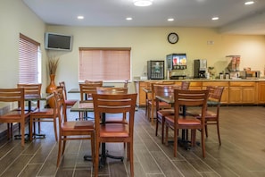 Free daily continental breakfast