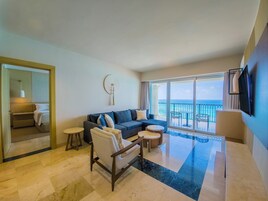 Master Suite Ocean Front | 起居区 | 40-英寸LED 电视（配备卫星频道）、电视、iPod 基座