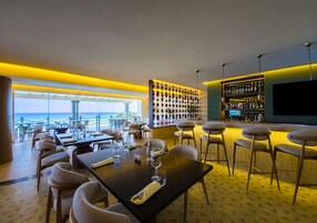 3 间餐厅，供应早餐、午餐和晚餐