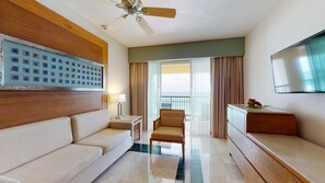 Master Suite | 1 bedroom, free minibar, in-room safe, desk