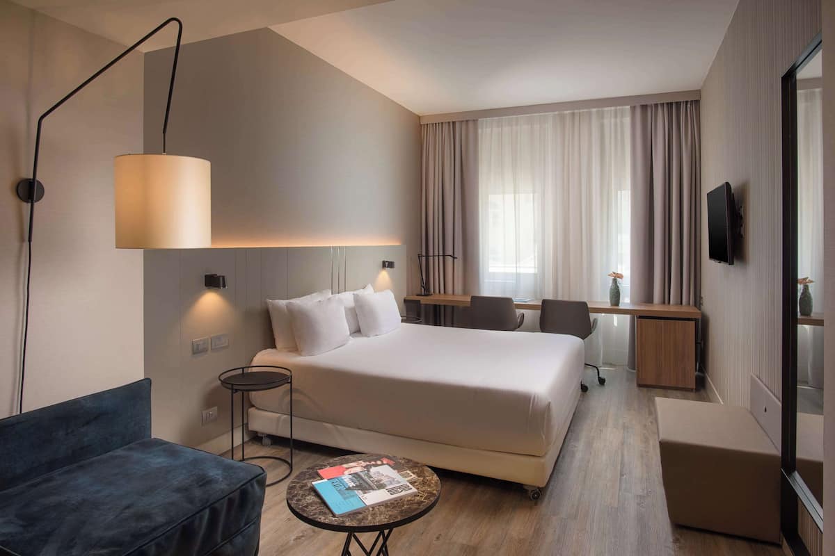 1 bedroom, minibar, in-room safe, desk