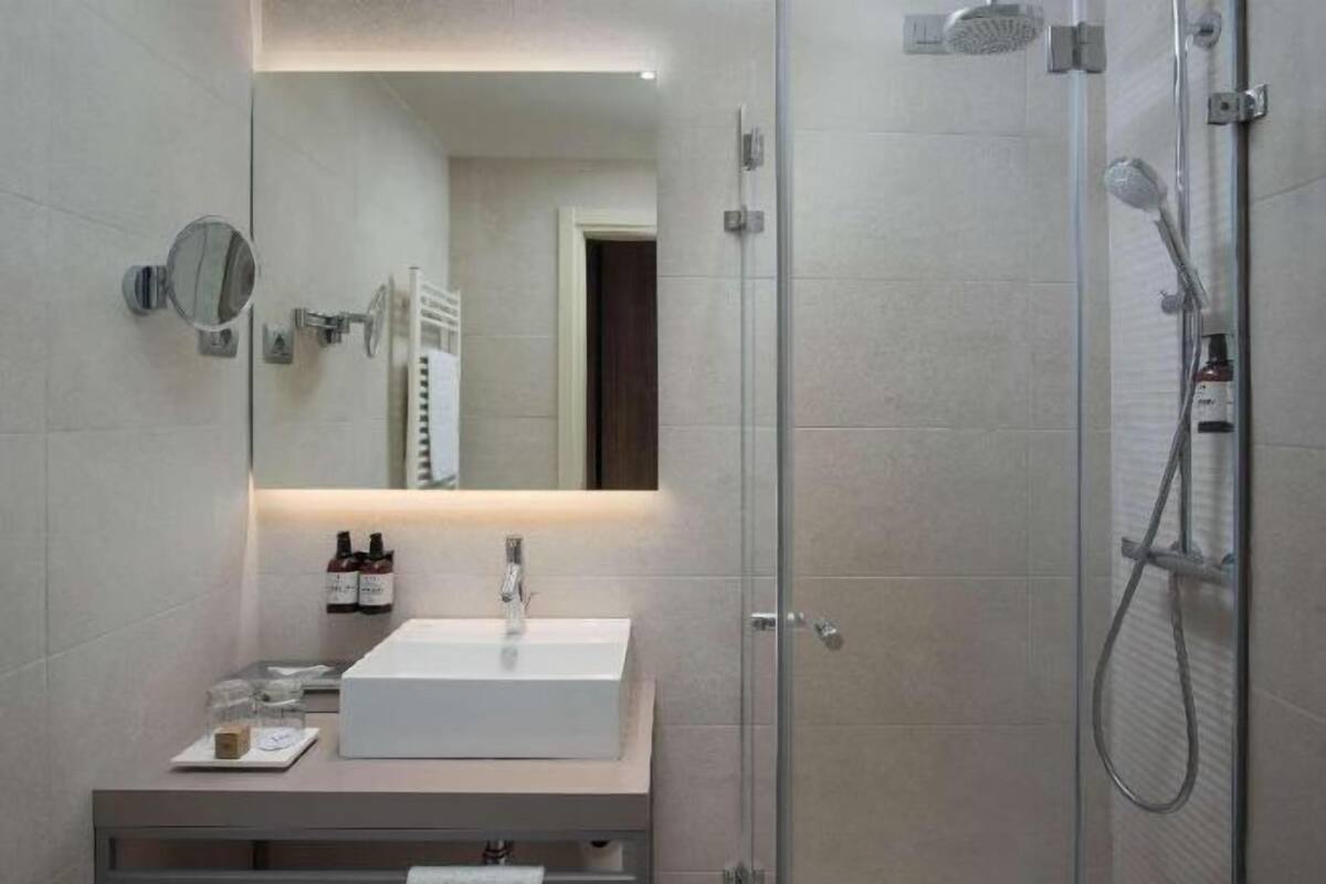 Bathroom | Eco-friendly toiletries, hair dryer, bidet, towels