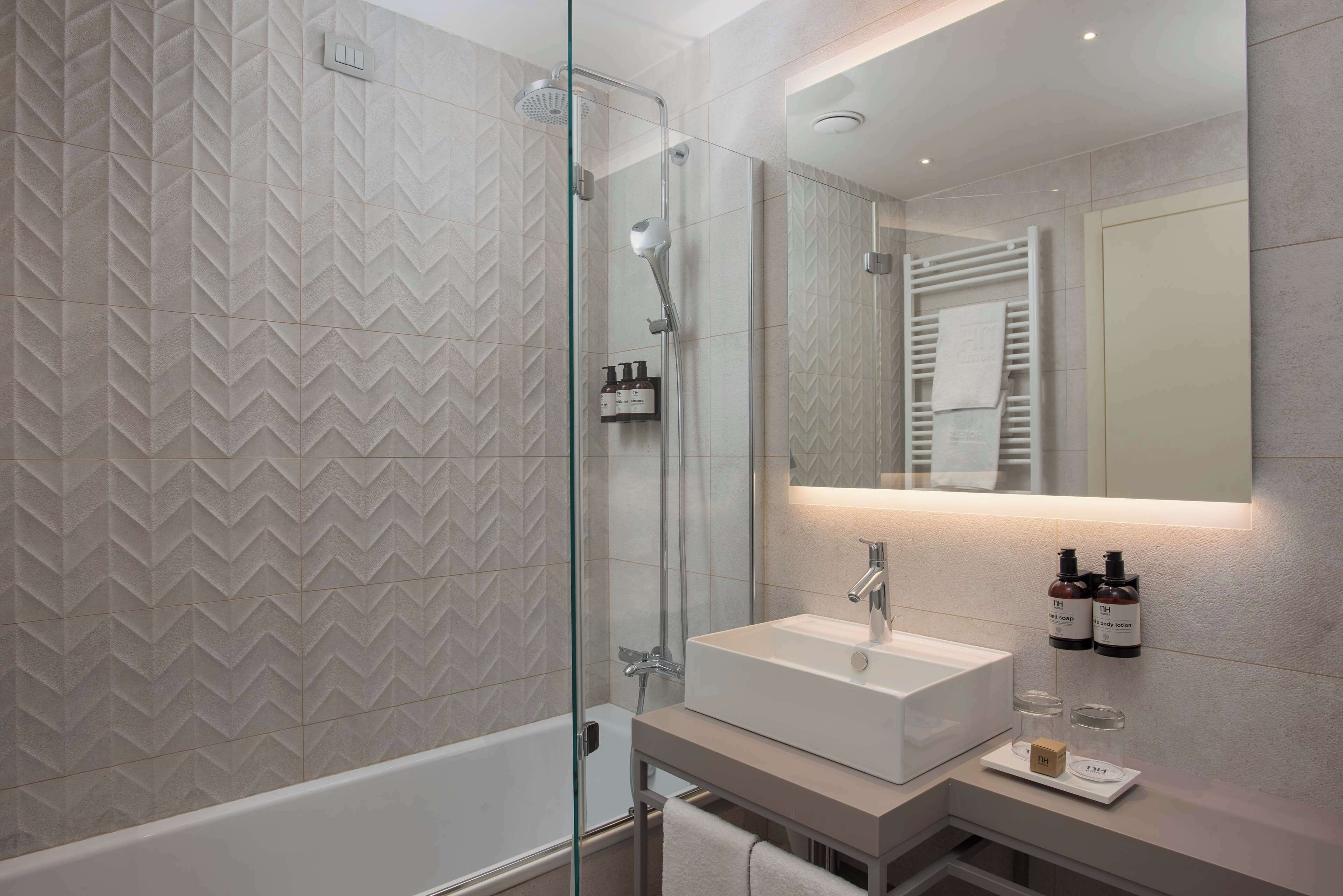 1 bedroom, minibar, in-room safe, desk