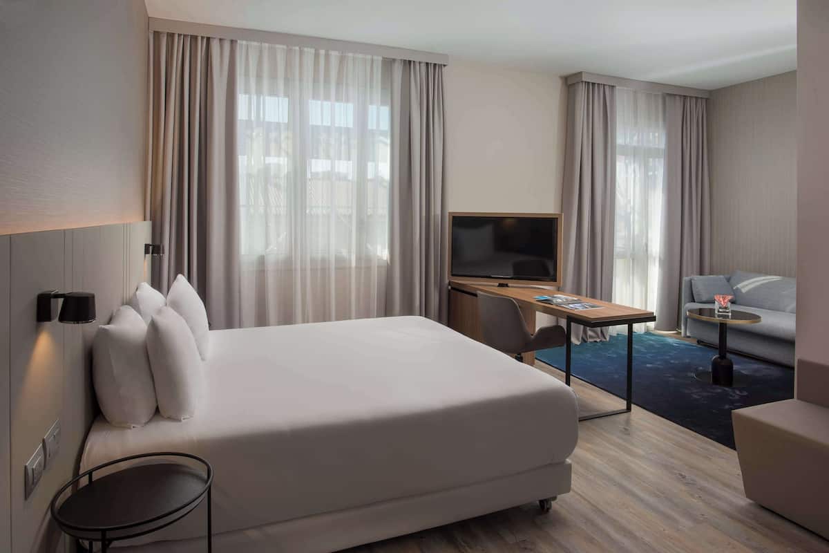 1 bedroom, minibar, in-room safe, desk