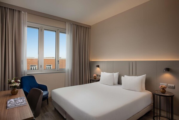 Chambre supérieure (View) | Minibar, coffre-fort, bureau, accès au Wi-Fi (inclus)