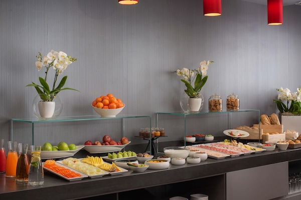 Colazione a buffet a pagamento, servita tutte le mattine