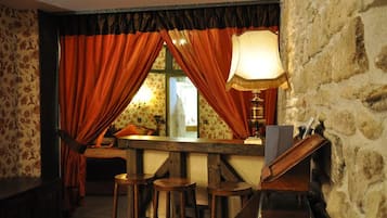 Caja de seguridad en la habitación, wifi gratis y ropa de cama