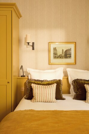 Superior Double Room | In-room safe, free WiFi, bed sheets - Hôtel des Orfèvres (Paris)