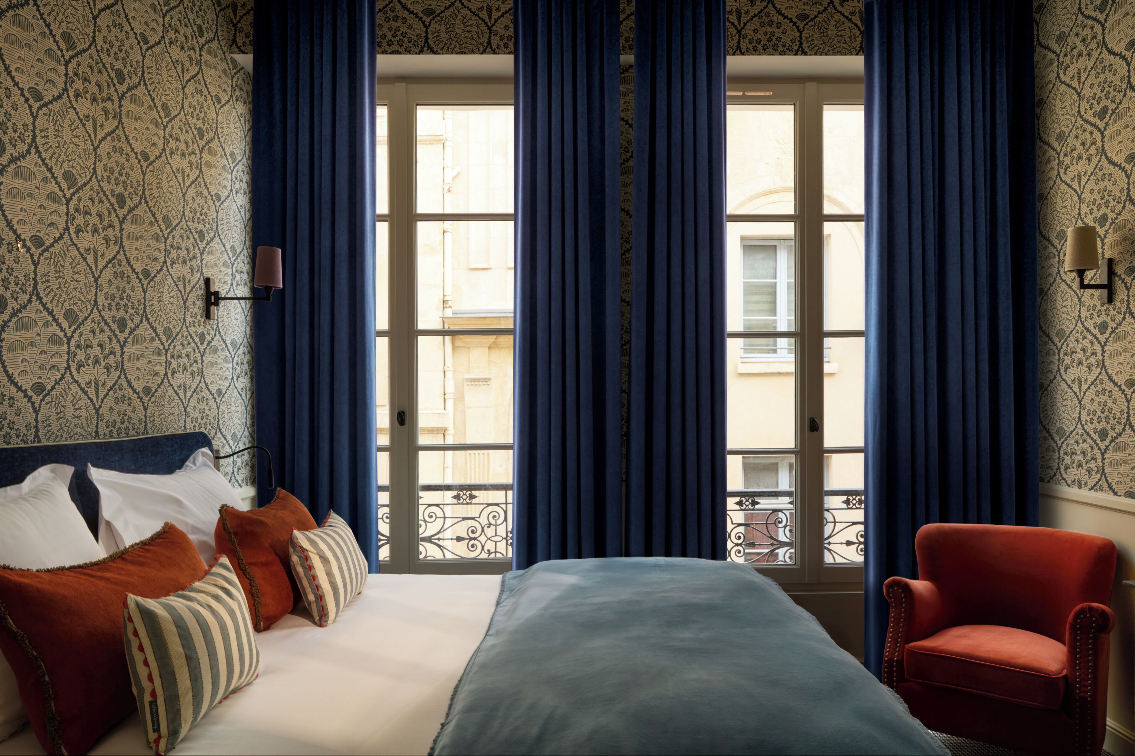 Caja de seguridad en la habitación, wifi gratis y ropa de cama 