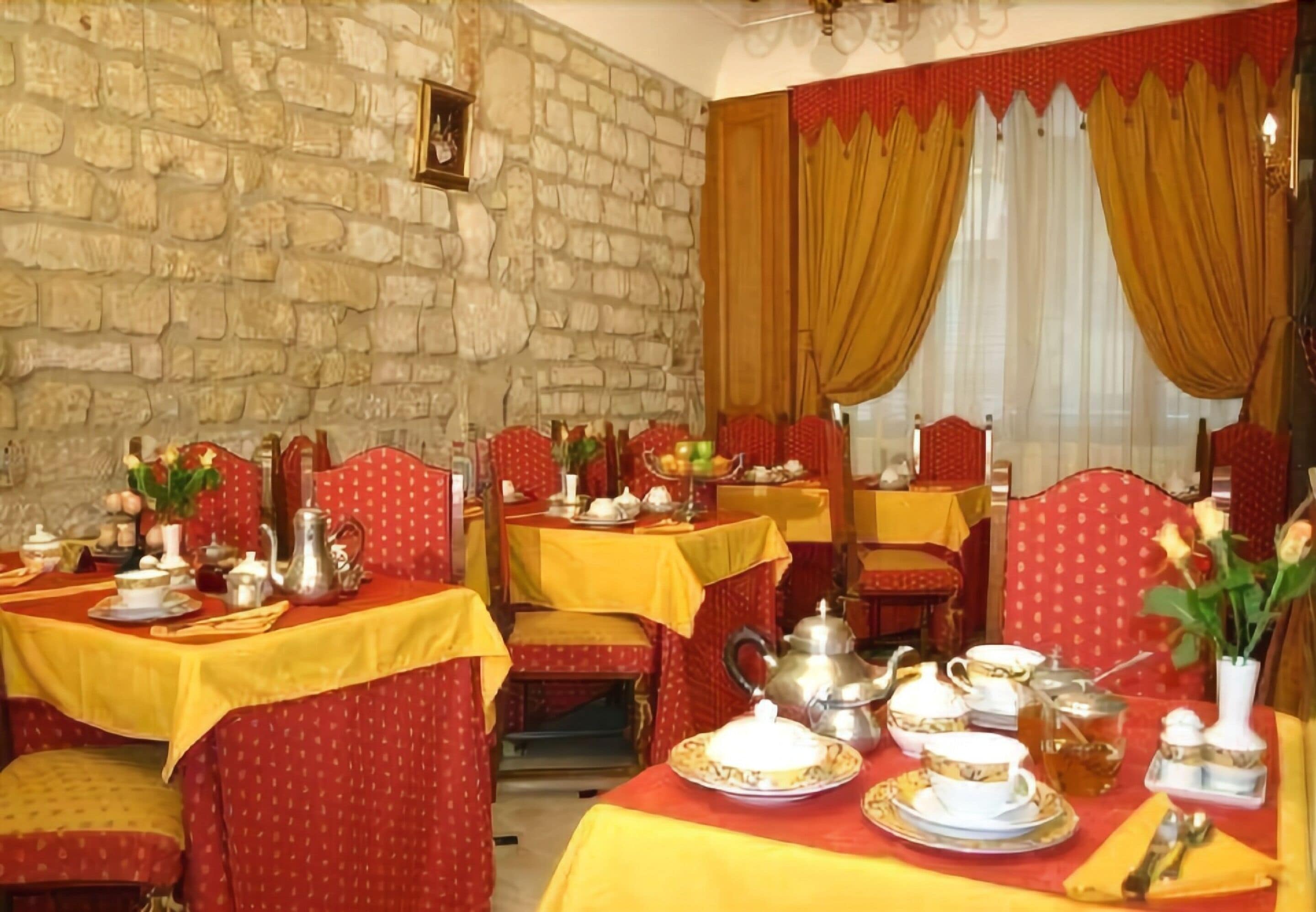 restaurant