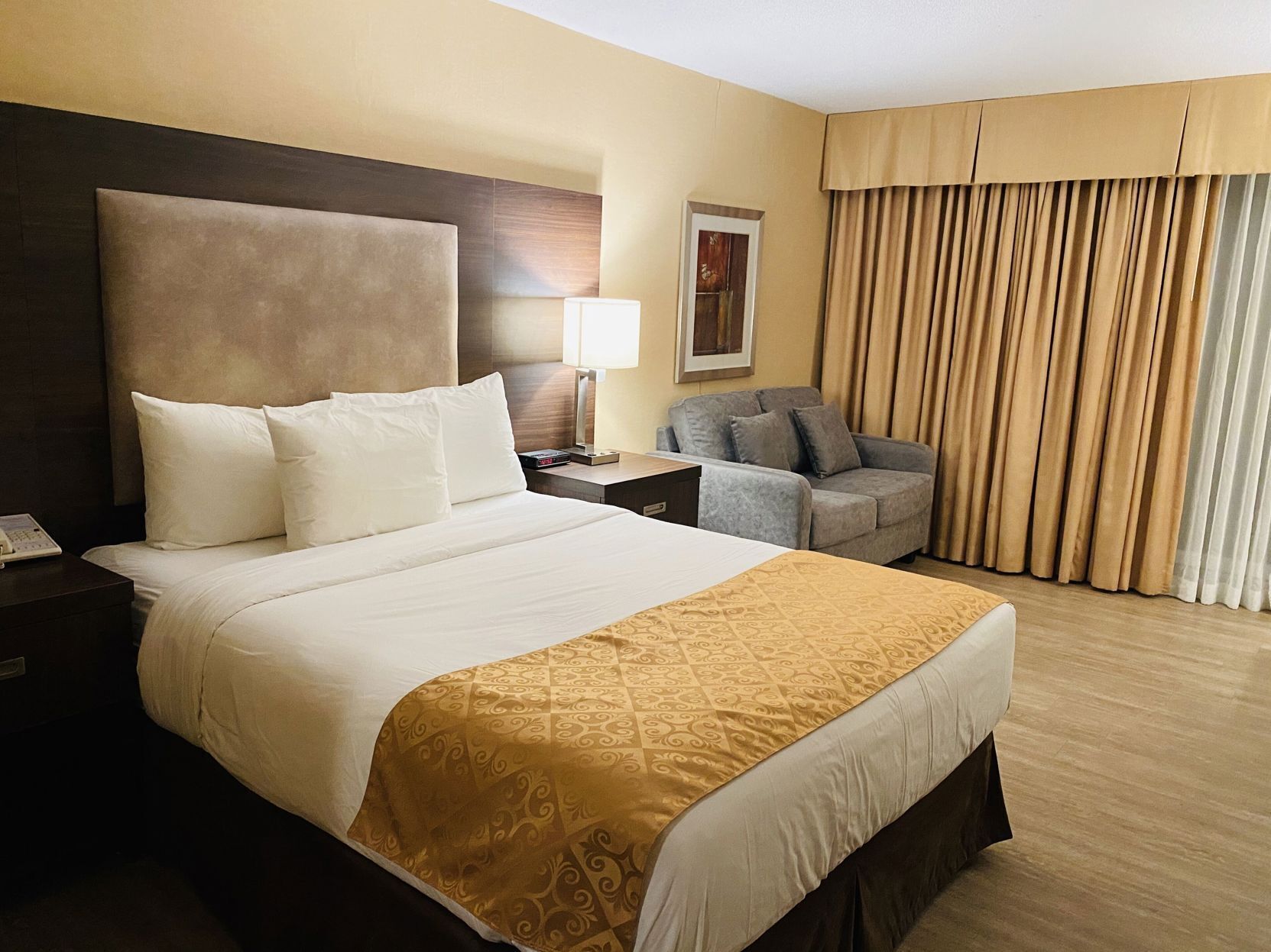 In-room safe, desk, soundproofing, iron/ironing board