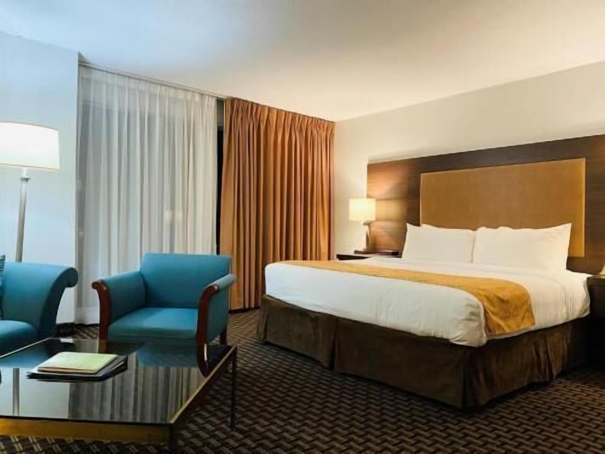 In-room safe, desk, soundproofing, iron/ironing board