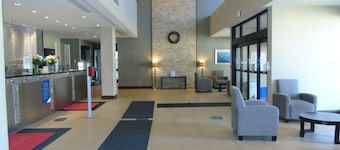 Ramada by Wyndham Belleville Harbourview Conference Centre