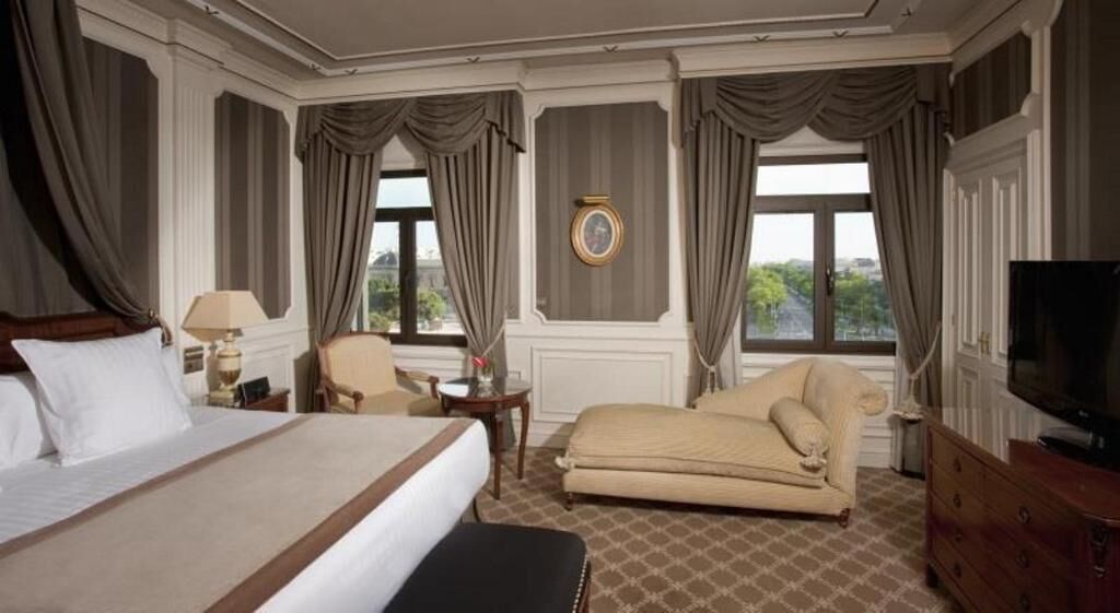 Literie de qualité, couette en duvet, minibar