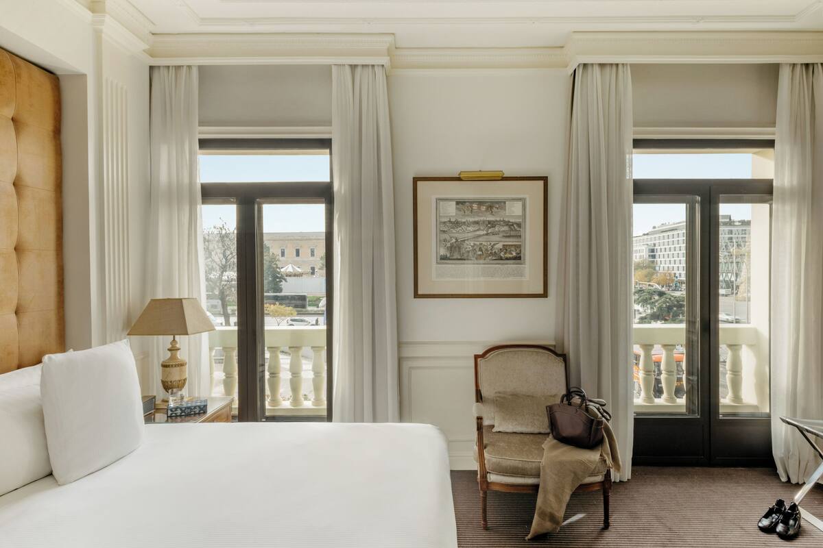 Literie de qualité supérieure, couette en duvet d'oie, minibar