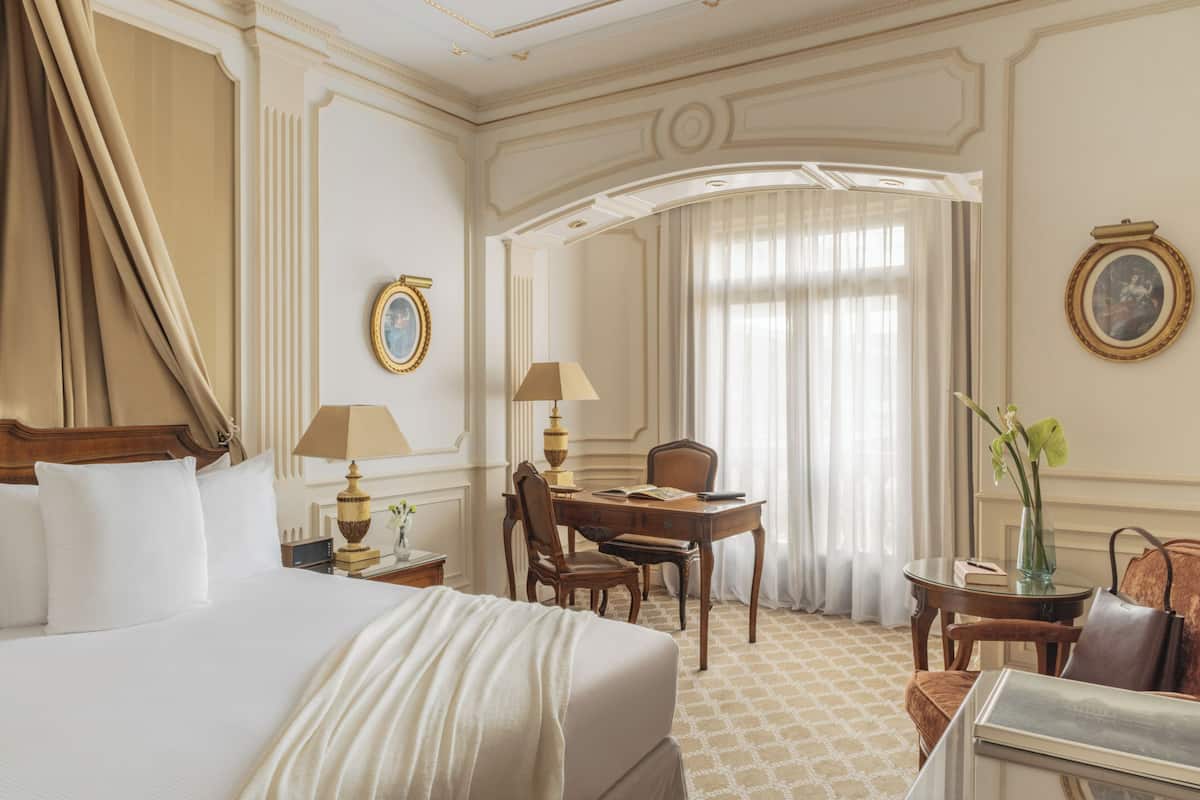 Literie de qualité supérieure, couette en duvet d'oie, minibar