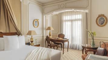 Hochwertige Bettwaren, Daunenbettdecken, Minibar, Zimmersafe