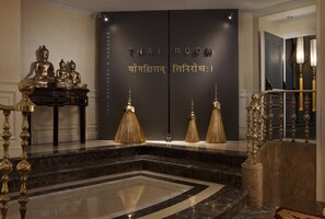 Couples treatment room(s), body treatments, facials