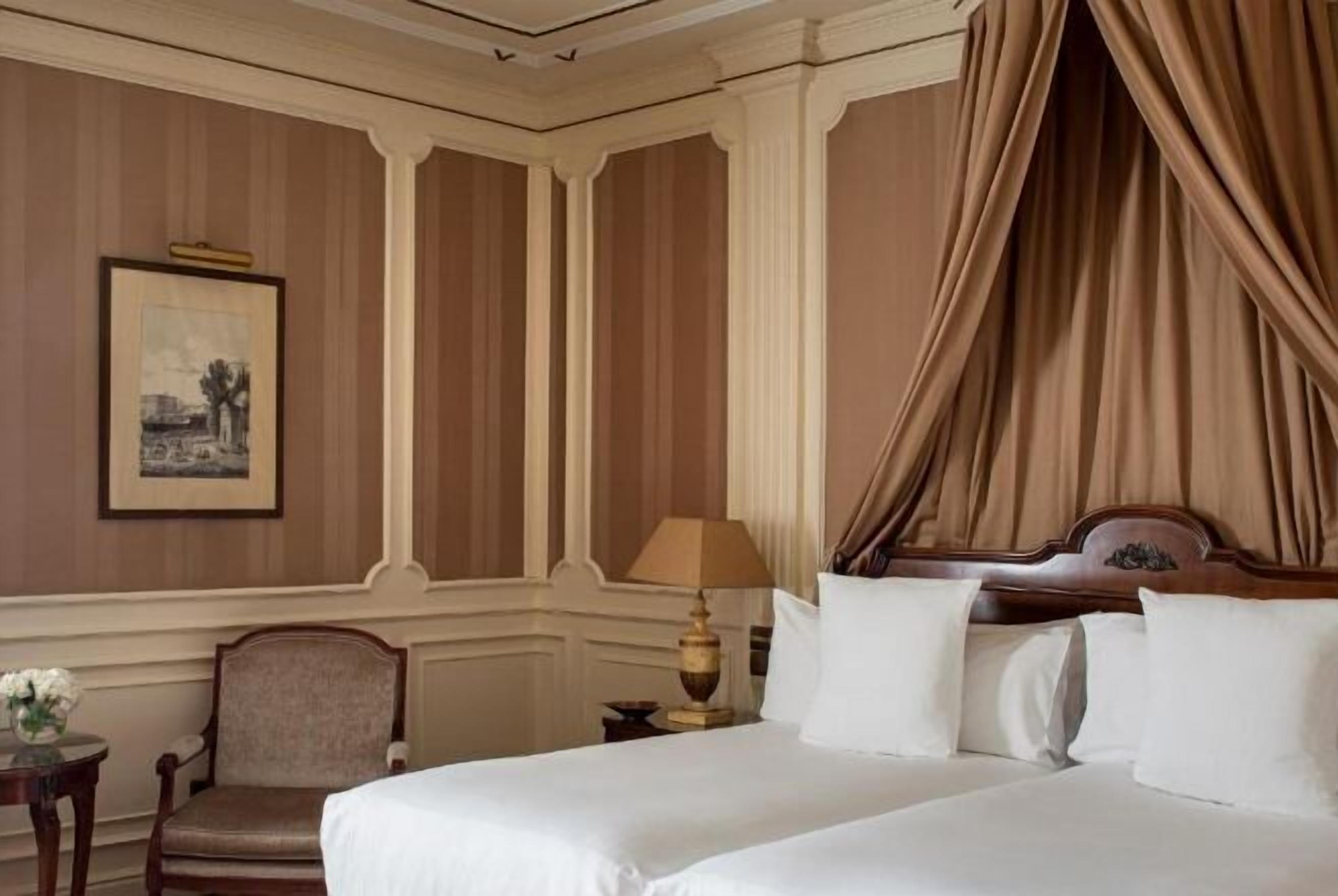 Premium bedding, down duvets, minibar, in-room safe