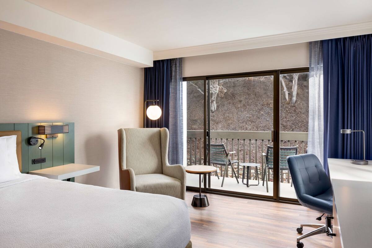 premium bedding, in-room safe, desk, iron/ironing board