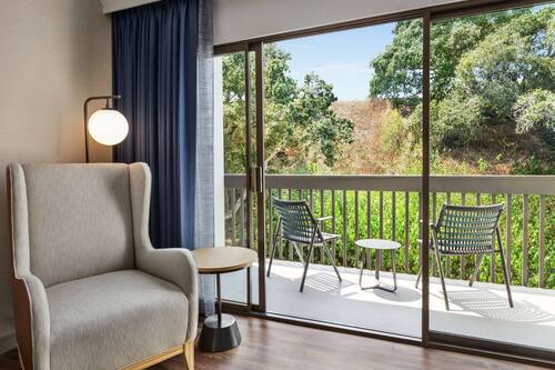 Room, 1 King Bed, Balcony | Premium bedding, in-room safe, desk, iron/ironing board