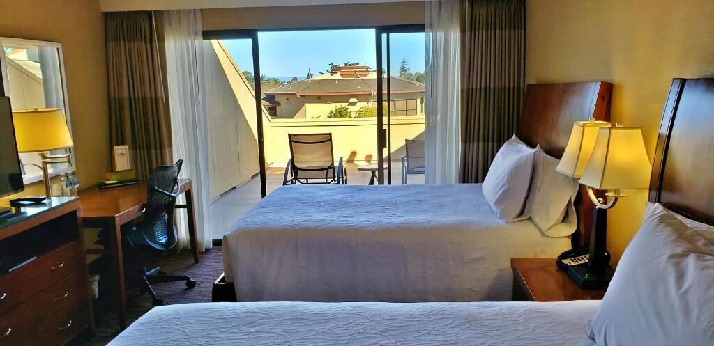 Premium bedding, in-room safe, desk, iron/ironing board