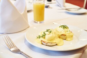 Desayuno inglés todos los días (con cargo)