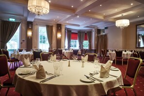 Banquet hall - The Chequers Hotel (Newbury)