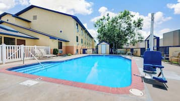 Utomhuspool